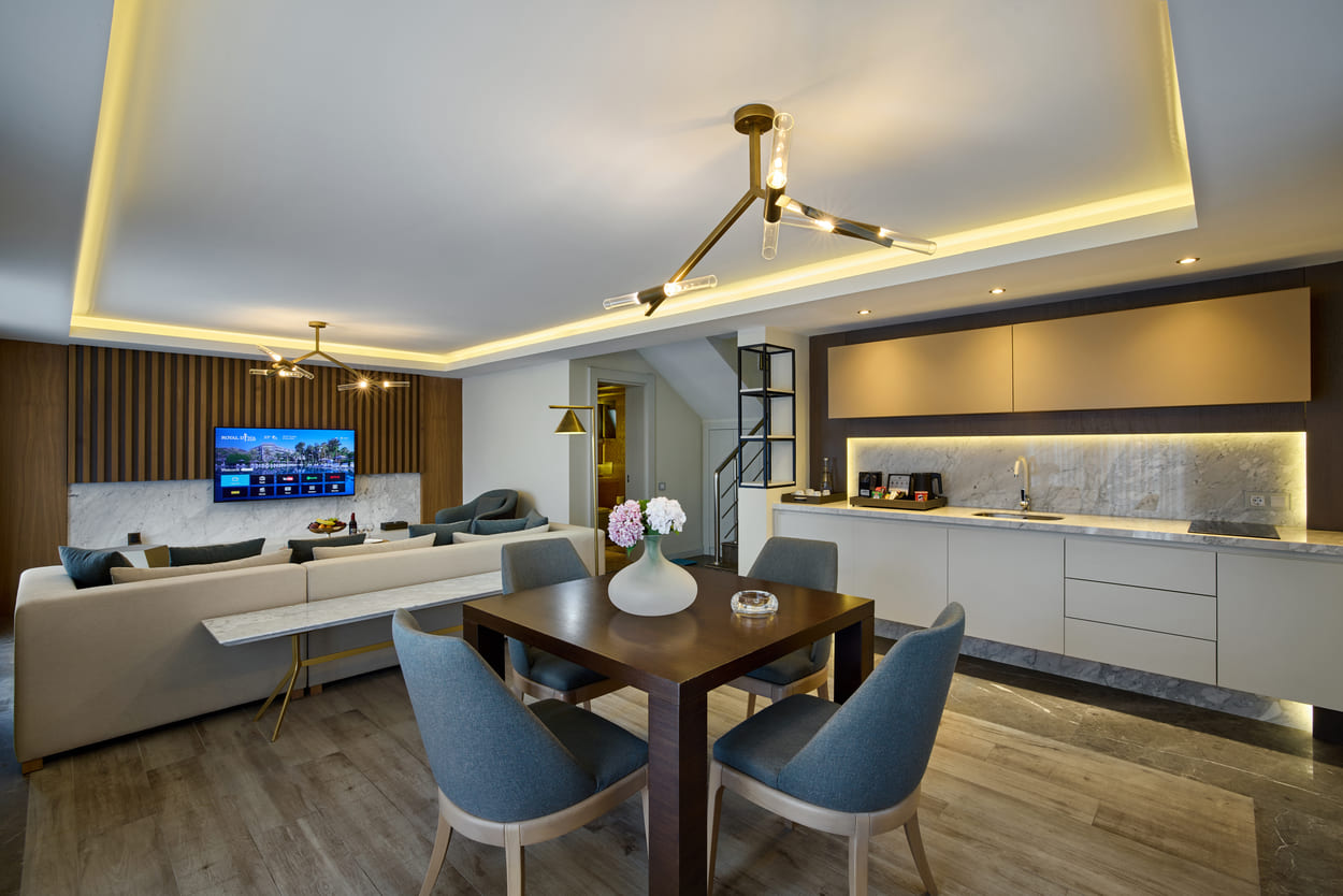 Royal Diwa Family Dublex Suite