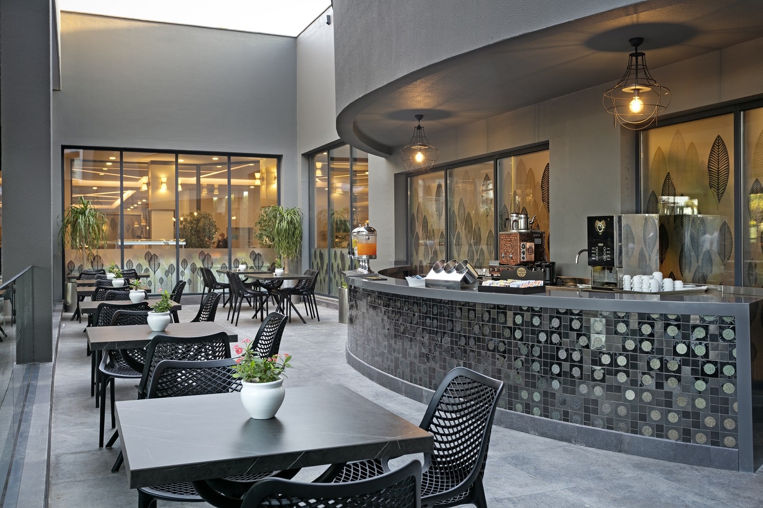 Royal-Diwa-Diwa-Bar-1