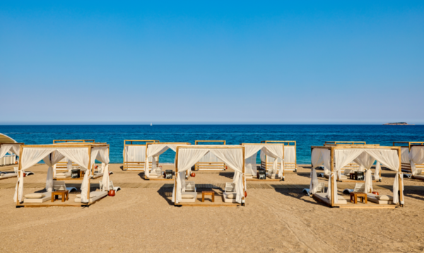Royal-Diwa-Beach-2